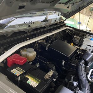 Ultra Racing prednja gornja opornica amortizera za Suzuki Jimny Sierra IV (JB64W/JB74W)