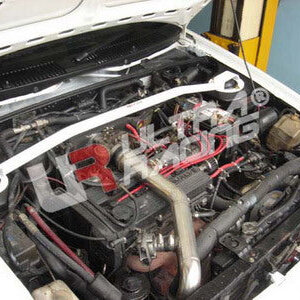Ultra Racing prednja gornja strut brace za Mazda 323 BF/Ford Laser KF (bez rasplinjača)