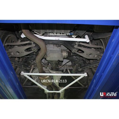 Ultra Racing rear lower chassis brace for BMW 1 Series E82