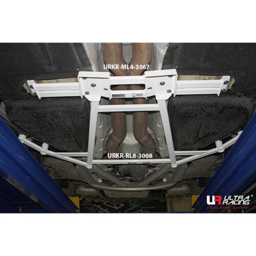 Ultra Racing mid lower chassis brace for BMW M5 F10/M6 F13