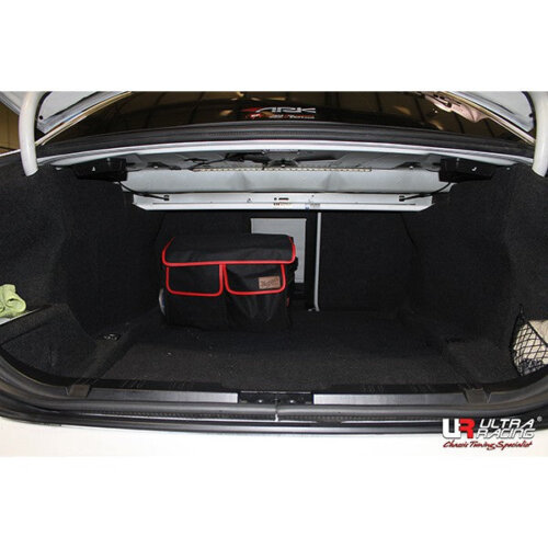Ultra Racing stražnja opornica za BMW M5 E60