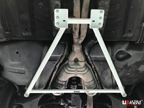 Ultra Racing rear lower chassis brace for BMW 5 E39