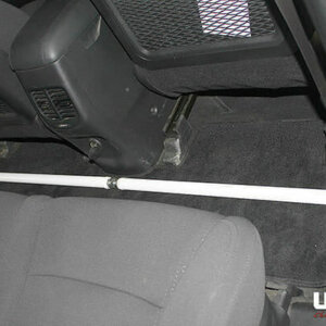 Ultra Racing unutarnje ojačanje karoserije za Kia Carens IV MPV (RP)
