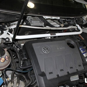 Ultra Racing prednja gornja opornica amortizera za Volkswagen Passat CC II