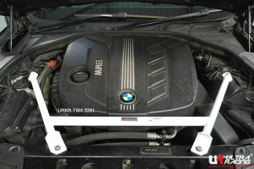 Ultra Racing front strut brace for BMW 5 F10/F11