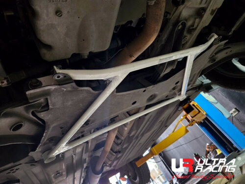 Ultra Racing front lower chassis brace for Suzuki Vitara LY