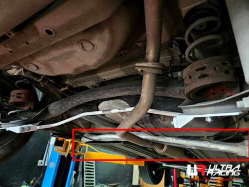 Ultra Racing rear lower chassis brace for Suzuki Vitara I LY