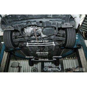 Ultra Racing srednje donje ojačanje šasije za Toyota Yaris III (XP130)
