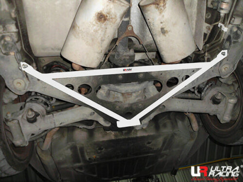 Ultra Racing 3-point rear lower chassis brace for Jaguar XJ6 XJ40