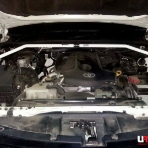 Ultra Racing prednja gornja strut brace za Toyota Fortuner II/Hilux VIII