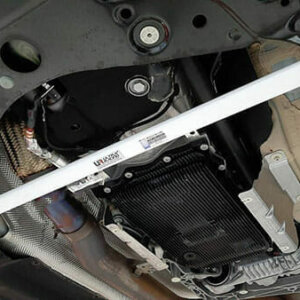 Ultra Racing front lower chassis brace for BMW X4 G02