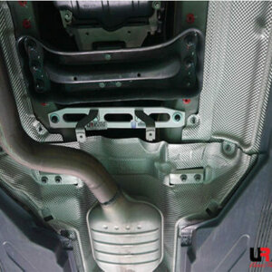 Ultra Racing mid lower chassis brace for Mercedes-Benz C-Class C205/W205, E-Class C238/W213/S213