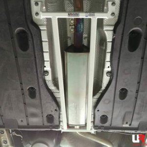Ultra Racing mid lower chassis brace for Škoda Octavia III (5E) 2.0 TSI 2WD