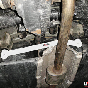 Ultra Racing rear lower chassis brace for BMW X3 F25