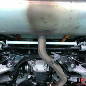 Ultra Racing rear lower chassis brace for BMW X5 F15/X6 F16