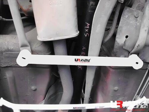 Ultra Racing rear lower chassis brace for Mazda MX-5 NB 1.8