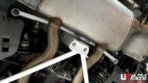 Ultra Racing rear lower chassis brace for BMW X4 G02