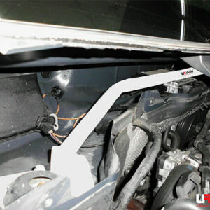 Ultra Racing prednja gornja opornica amortizera za Volkswagen Sharan II (7N) 2.0 TDI