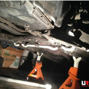 Ultra Racing front anti-roll bar for Toyota Corolla VIII (E11) 1.8 (US version)
