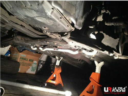 Ultra Racing front anti-roll bar for Toyota Corolla VIII (E11) 1.8 (US version)