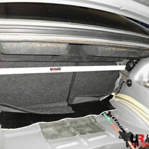 Ultra Racing stražnja strut brace za Dodge Charger VI/VII i Challenger III