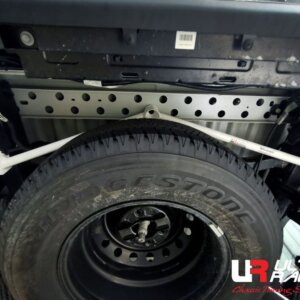 Ultra Racing stražnje donje ojačanje šasije za Ford Ranger VI (P703)