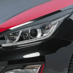 CSR maske prednjih svjetala za Kia Cee'd II (JD)