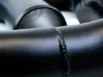 HG Motorsport tlačna cijev turbo–intercooler 63 mm za Ford Focus III ST/RS Mk3